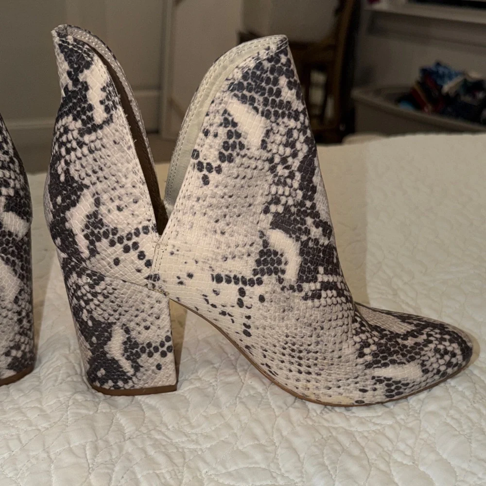 Steve Madden Snake-Print Women's Cutout Ankle Boots - Picture 5 of 9